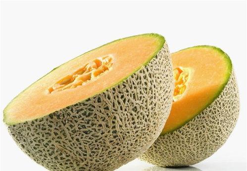 宝宝在吃哈密瓜